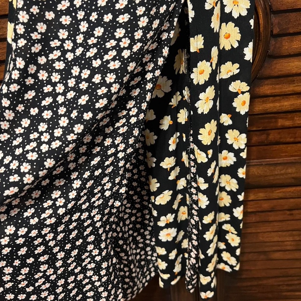 Free People Tigerlily Floral Midi Dress Black Ditsy Print Boho Style Sz Medium - Picture 3 of 10